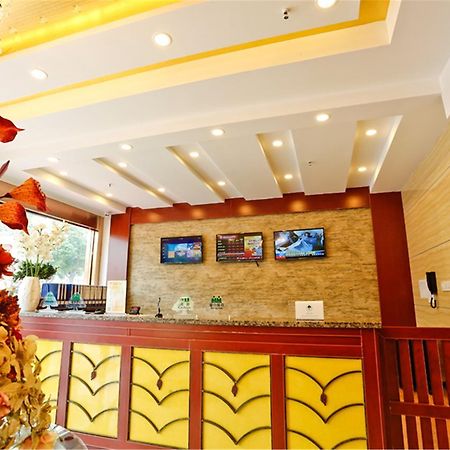Greentree Inn Zhejiang Taizhou Tiantai Bus Station Express Hotel מראה חיצוני תמונה
