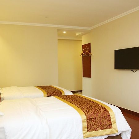 Greentree Inn Zhejiang Taizhou Tiantai Bus Station Express Hotel מראה חיצוני תמונה
