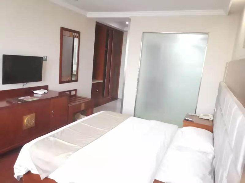 Greentree Inn Zhejiang Taizhou Tiantai Bus Station Express Hotel מראה חיצוני תמונה