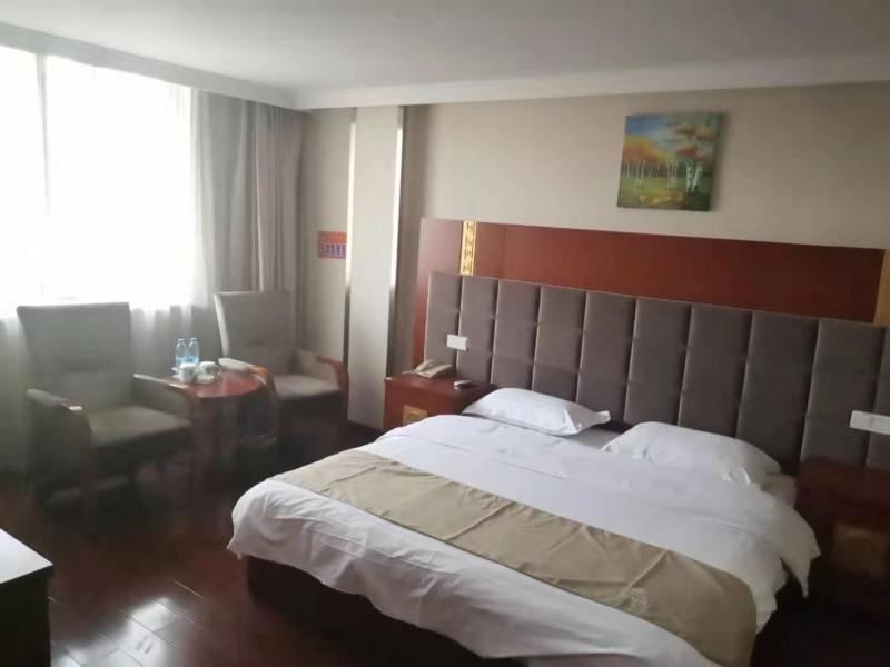 Greentree Inn Zhejiang Taizhou Tiantai Bus Station Express Hotel מראה חיצוני תמונה
