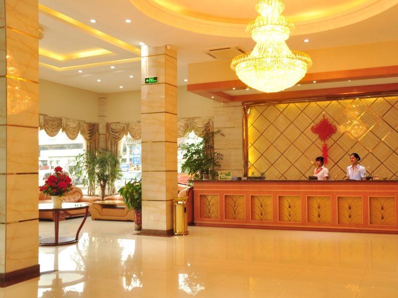 Greentree Inn Zhejiang Taizhou Tiantai Bus Station Express Hotel מראה חיצוני תמונה