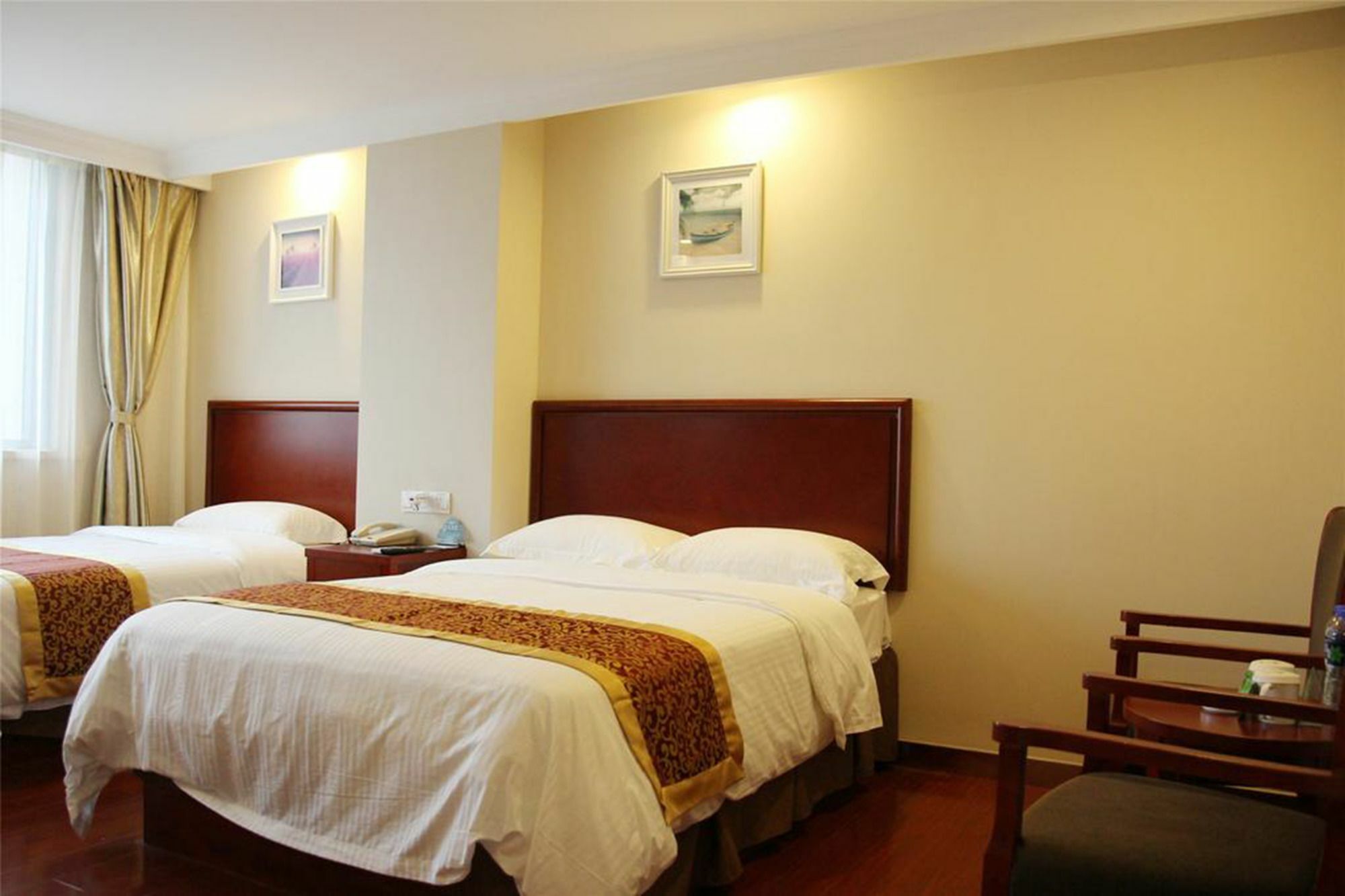 Greentree Inn Zhejiang Taizhou Tiantai Bus Station Express Hotel מראה חיצוני תמונה