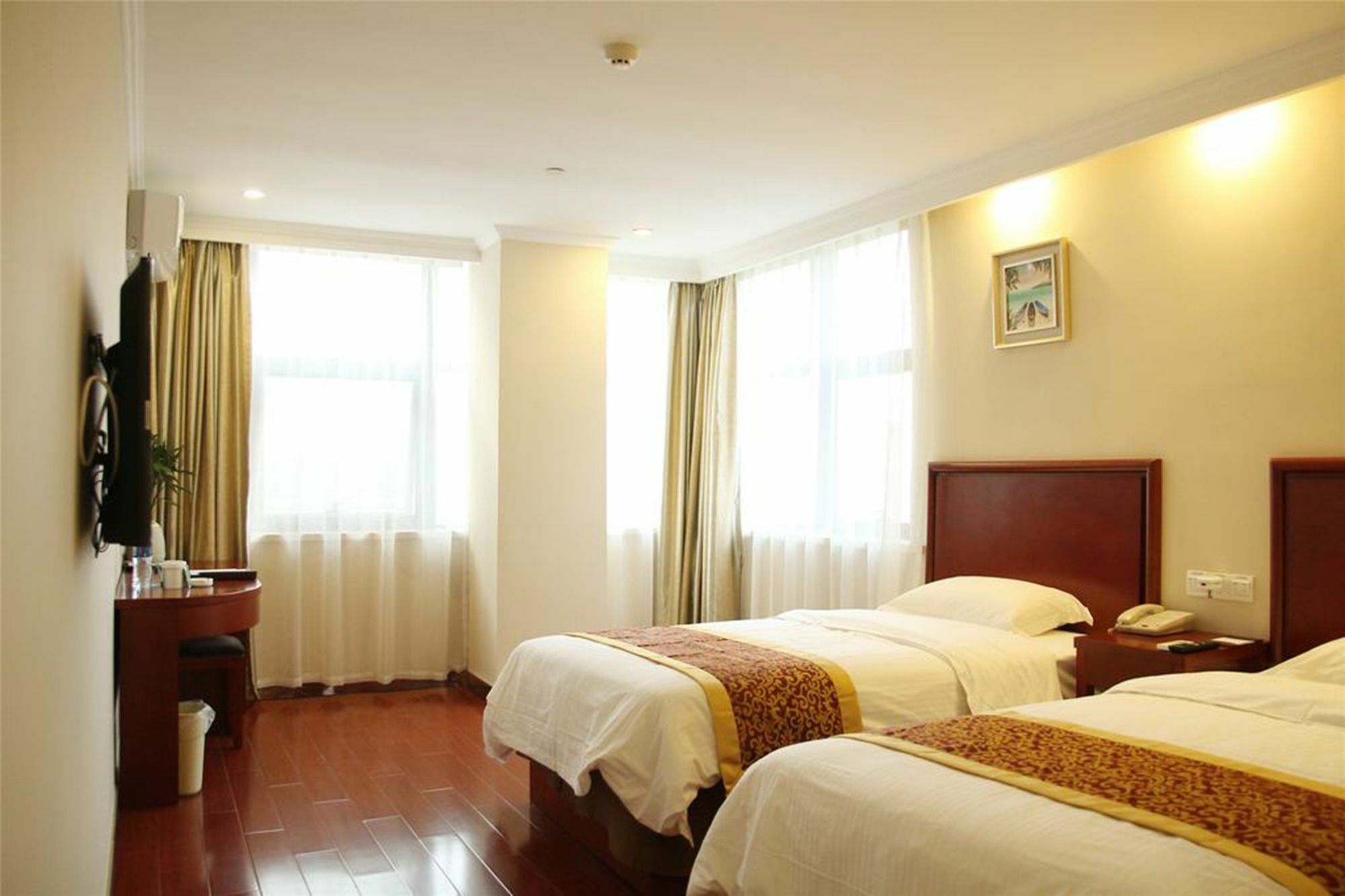 Greentree Inn Zhejiang Taizhou Tiantai Bus Station Express Hotel מראה חיצוני תמונה